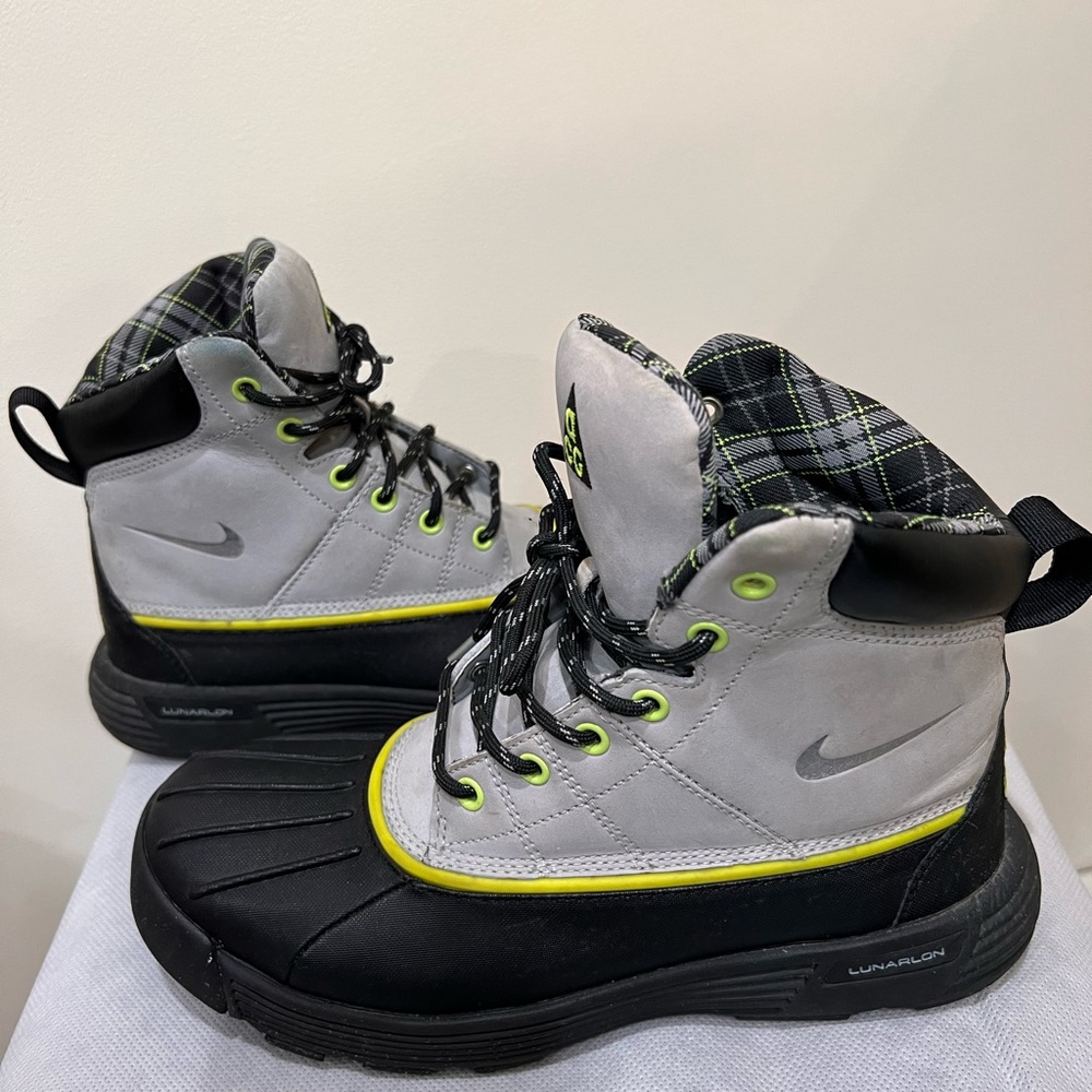 Womens Boots